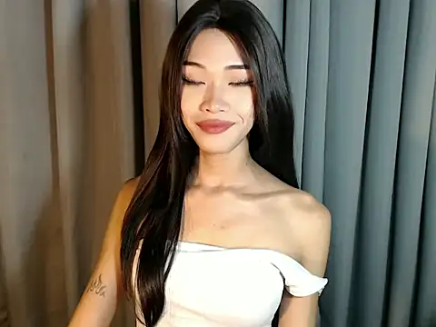 holyakiesha online show from March 27, 9:05 pm