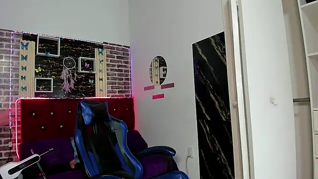 angelitasexxxhot online show from October 28, 1:25 am