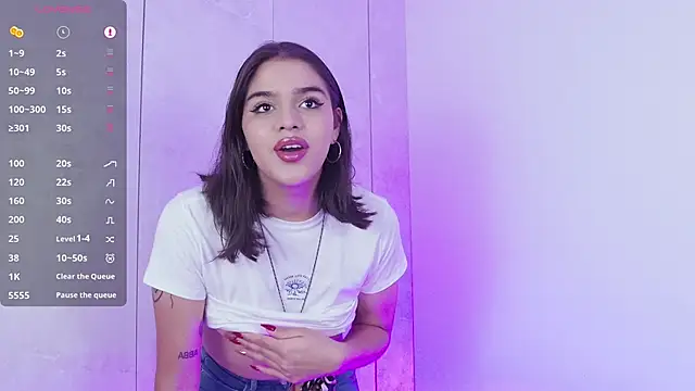 lizzywindsor online show from December 17, 9:09 pm