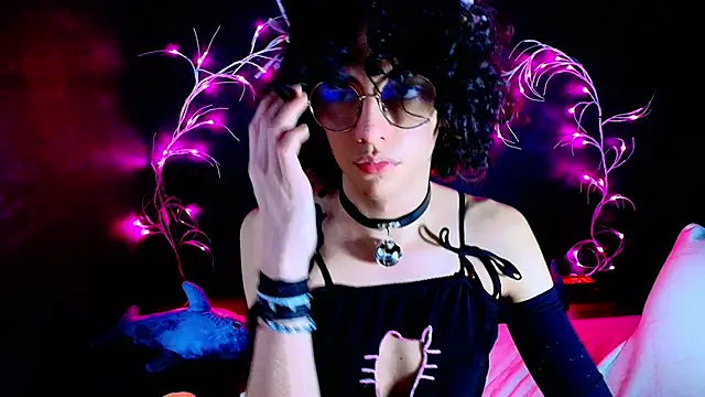 noahxtar online show from November 9, 5:30 am