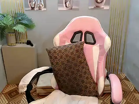 LustfullVelindaks online show from May 30, 3:43 pm