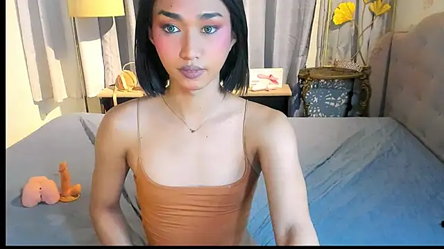 KatieCookie4ux online show from November 17, 5:57 pm