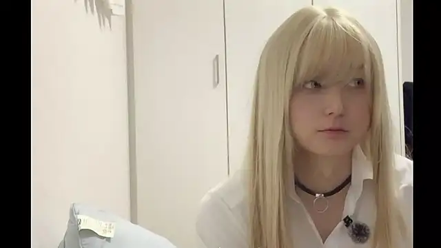 Mia032 online show from December 18, 12:10 pm