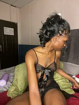 Trans fairy online show from February 5, 8:03 pm