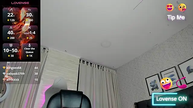 sweet  vanessa1 online show from September 17, 6:40 am