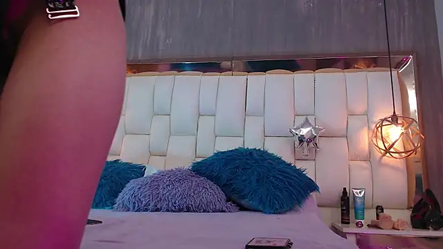 Foxxy Doll online show from January 8, 10:36 pm