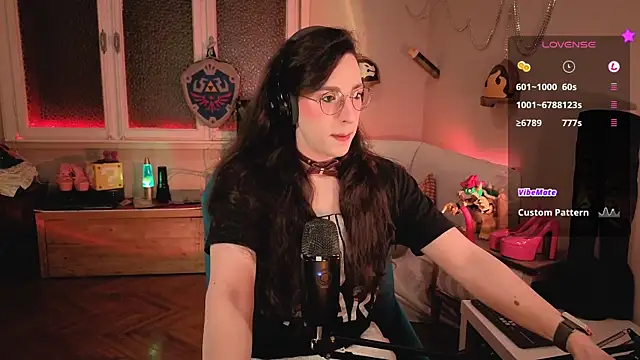 Zesty Peach online show from June 23, 4:26 pm