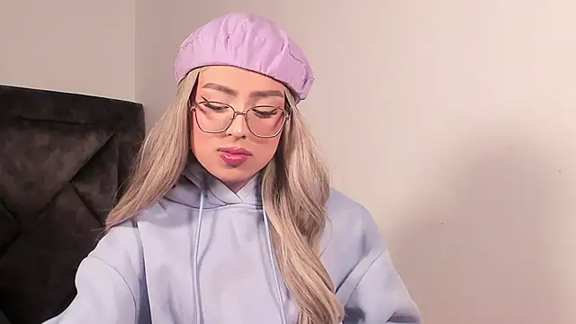 SamanthaRivas  online show from September 18, 1:33 am