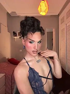 lacattiva online show from December 4, 9:30 pm