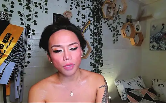 YourNikkieXxx online show from September 10, 4:28 pm