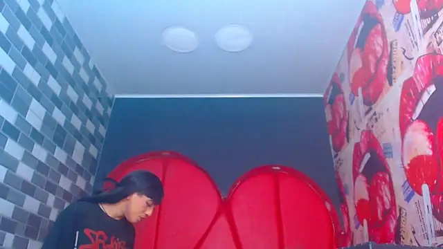 julessxcharlotte online show from November 17, 1:44 pm