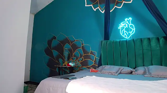 Maylu Fox online show from November 7, 3:34 pm