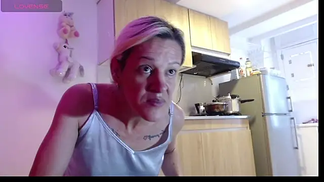 AllysonStonne online show from March 27, 7:04 pm