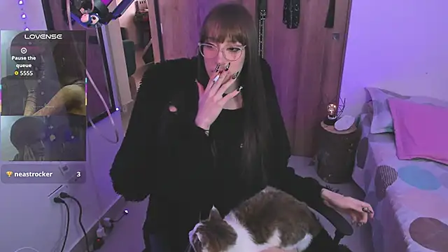 starrraura online show from December 22, 7:07 pm