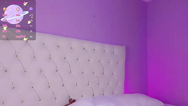 DaniielaV online show from February 8, 2:23 pm