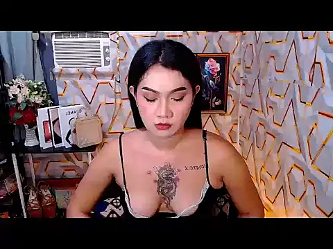 Tiarrafoxs online show from February 8, 11:16 am