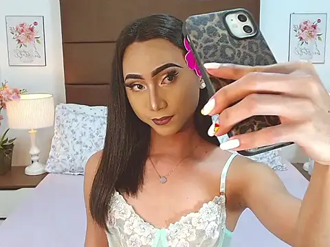 BlaireWilzon online show from April 15, 11:59 am