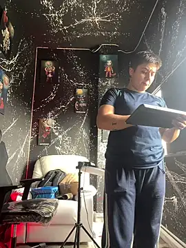 IanGilbert online show from September 11, 8:39 pm