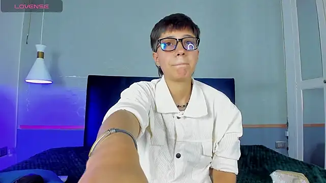 Tsuki Maru online show from November 6, 8:31 pm