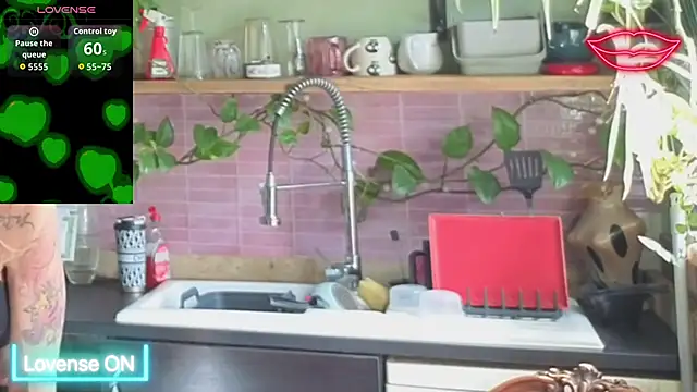 xl uk top trans online show from April 9, 12:00 pm