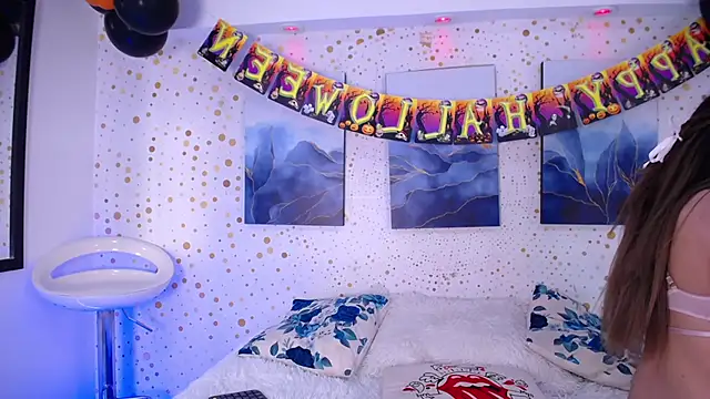 Emily Vaughan online show from October 25, 3:34 am