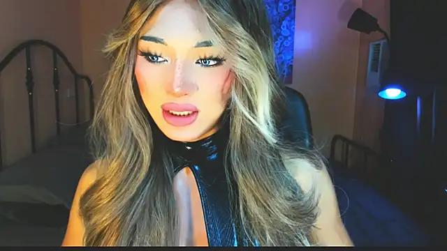 xUrGoddess Bellax online show from November 19, 1:05 am