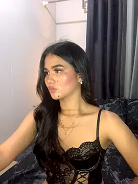 AngelHille online show from November 17, 10:20 pm