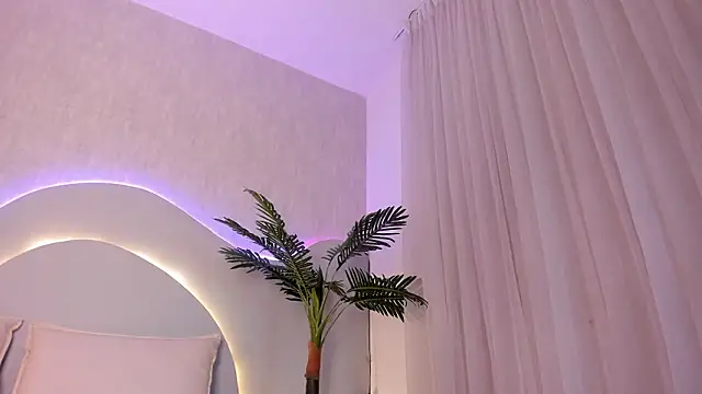 CannelaSmith online show from March 12, 9:42 pm