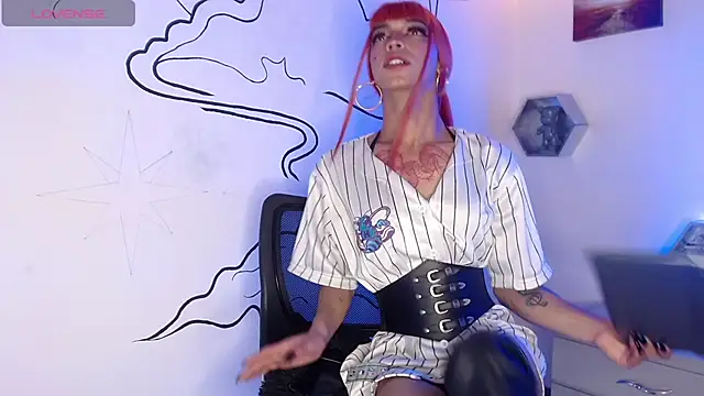 Trinity Knox online show from November 20, 5:24 pm