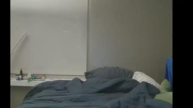 cuddlyavenue online show from October 5, 1:39 am