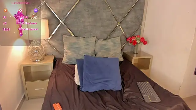 Ash Monroe online show from November 13, 2:36 pm