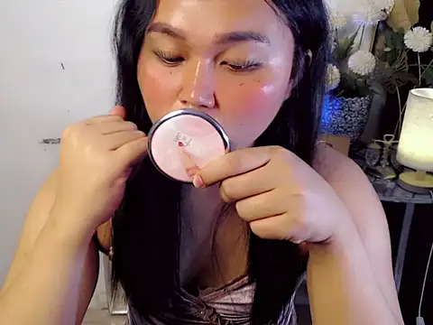 Eyes-on-me online show from July 10, 8:46 pm
