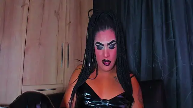 RobertaxGutierrez online show from April 7, 9:10 am