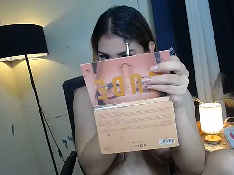 Kylaanne online show from July 4, 12:38 am