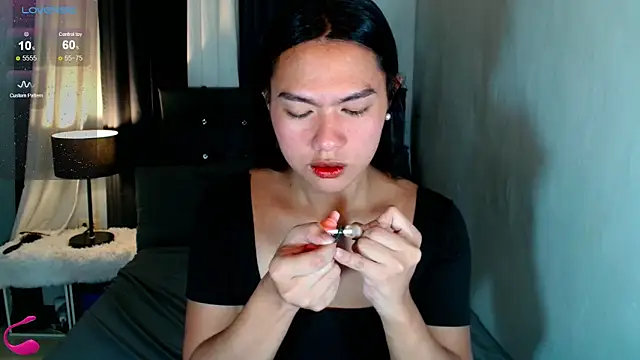 fallinLunaxX online show from June 4, 6:16 am