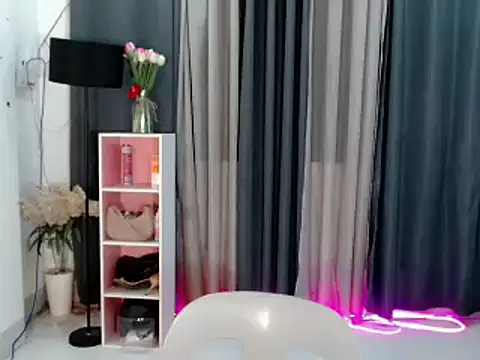 buttycamillex online show from June 7, 6:05 pm