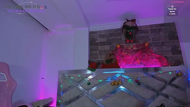 tahhlia rouge online show from December 2, 7:50 pm