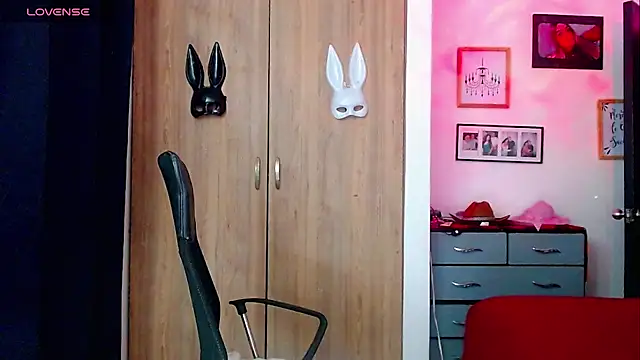 Sofiabigcock22 online show from December 18, 4:51 am