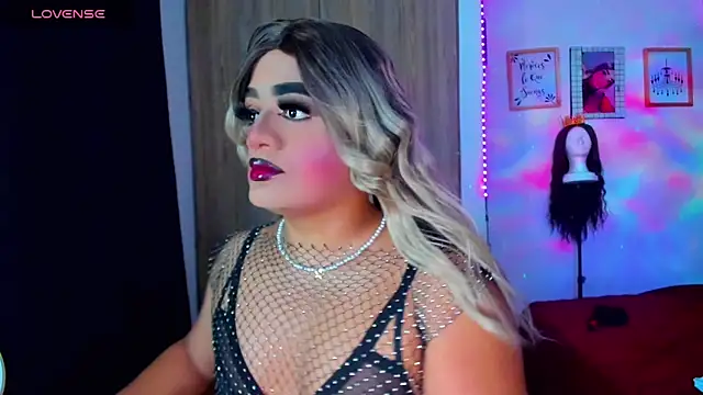 Sofiabigcock22 online show from March 8, 11:35 am