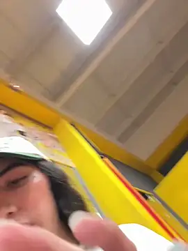 valeriahornier online show from March 19, 2:33 am