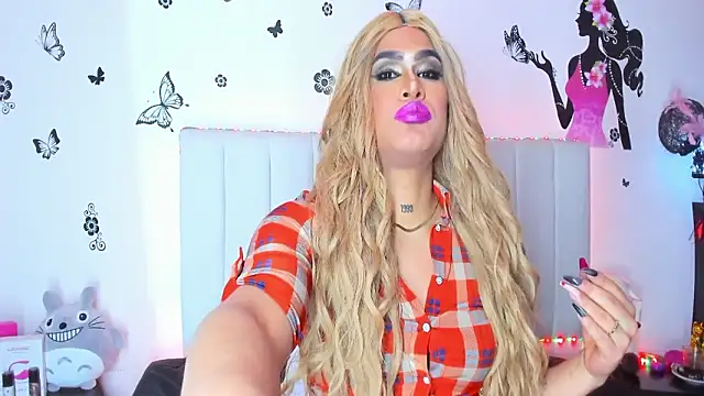 melani ferraraa  online show from February 26, 5:01 am