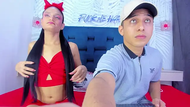 Snapshot of Dual-Desire chatting on November 1, 6:11 am Dual-Desire online show from November 1, 6:11 am