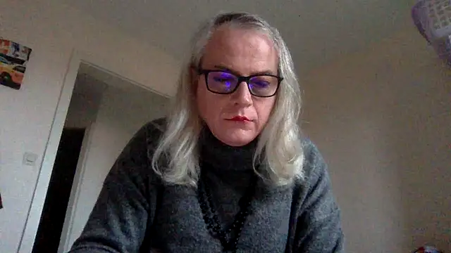 nicohumm online show from December 7, 3:03 pm