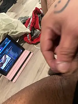 juicythickclit69 online show from March 13, 1:22 am