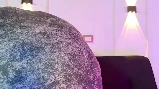 Angel-umbra online show from April 18, 7:18 pm