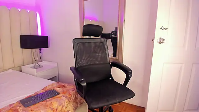 CleoColliva  online show from January 6, 5:33 am