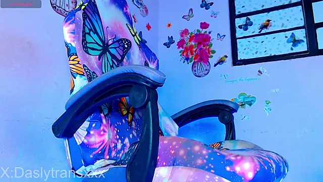 DaslyTsRoze online show from July 14, 2:02 am