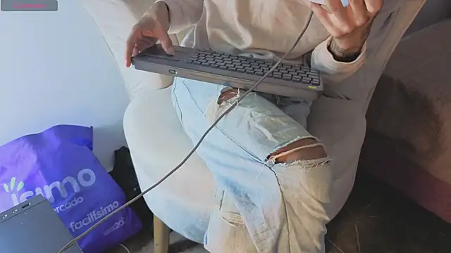 megan lenon online show from February 15, 2:07 am