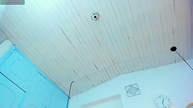 Hot Darliing online show from January 5, 6:33 pm