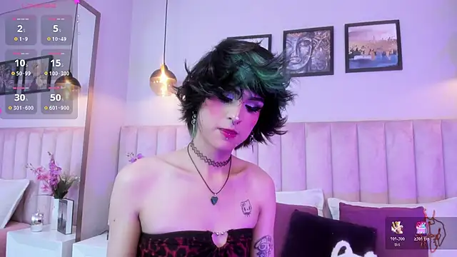 Tracy lee  online show from March 31, 8:44 pm